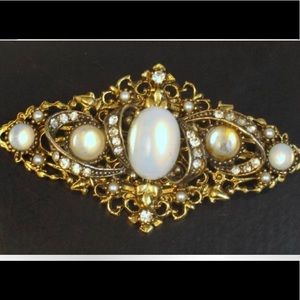 🌙 Victorian Revival Moonstone ART Brooch 🌙
